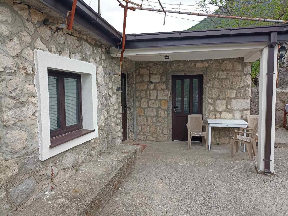 Feel The Karuch Villa Cetinje Exterior foto
