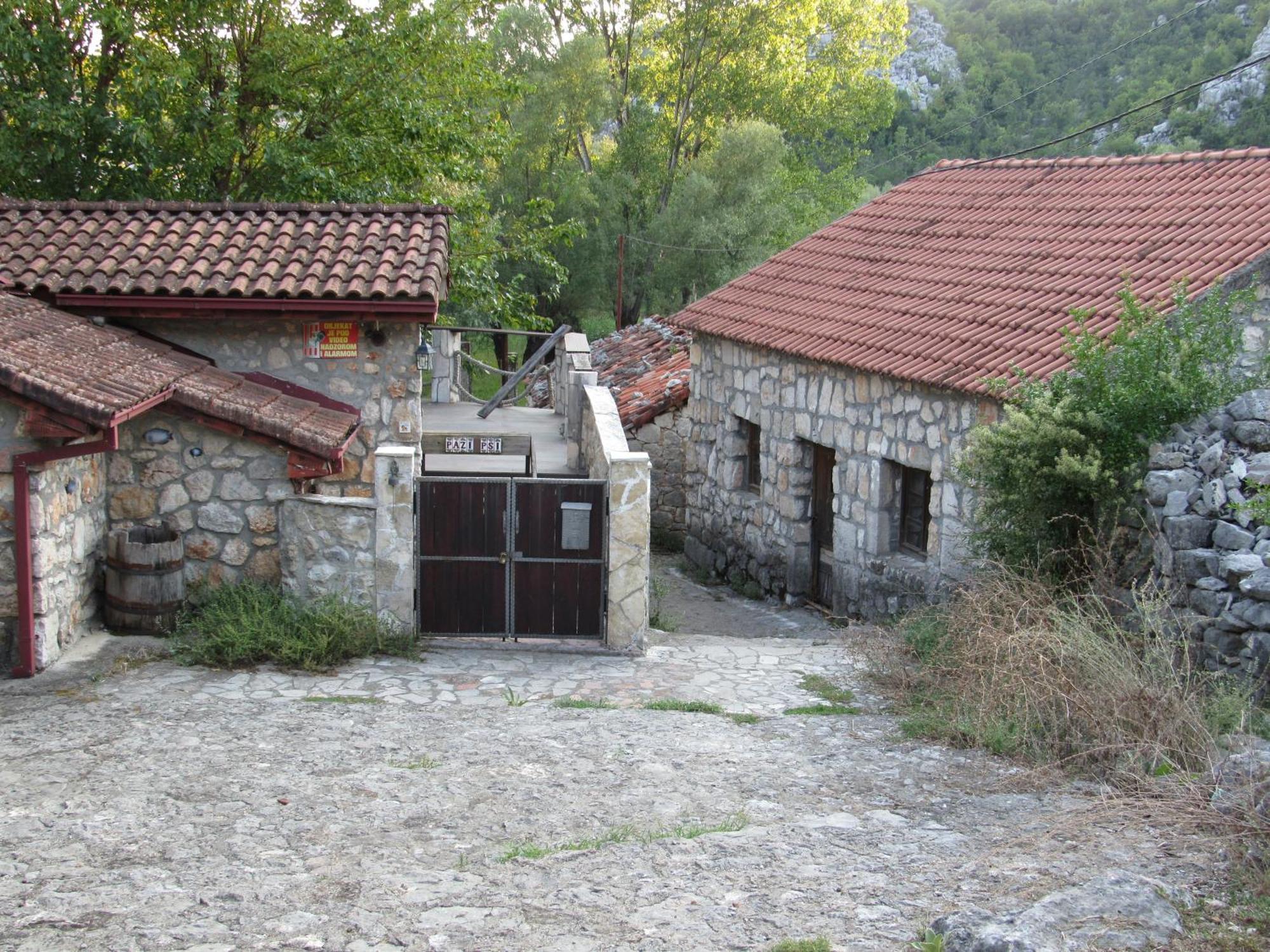 Feel The Karuch Villa Cetinje Exterior foto